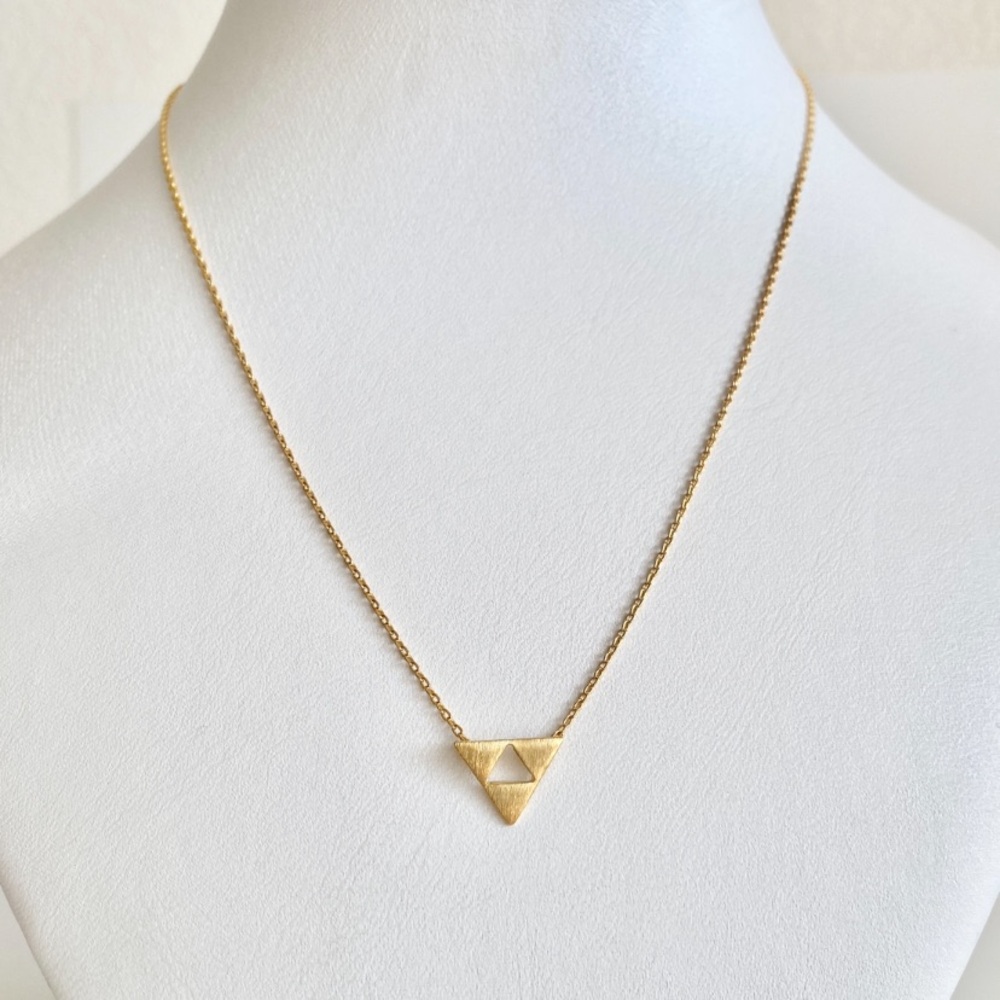 Tri Gold Toned Necklace